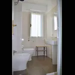 Lovely Seaview Flat-beahost Бібіоне